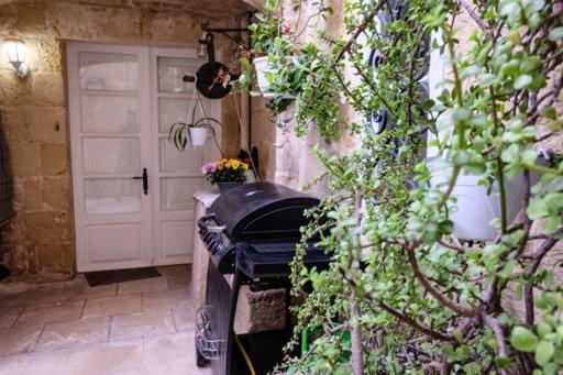 Guest house Traditional Maltese Housein Centre Of *